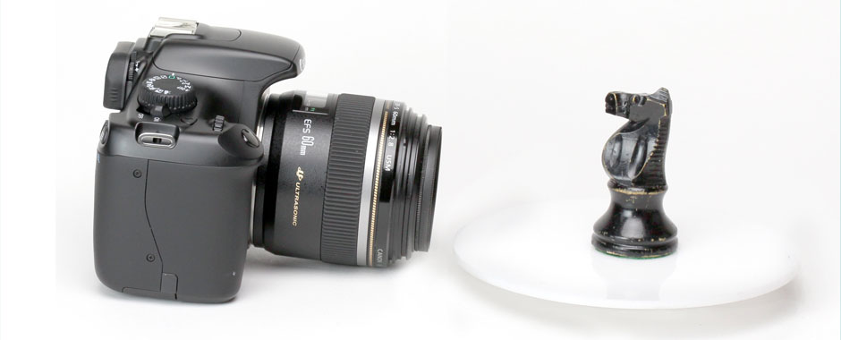 Camera and turntable rig used for 360-degree product photography